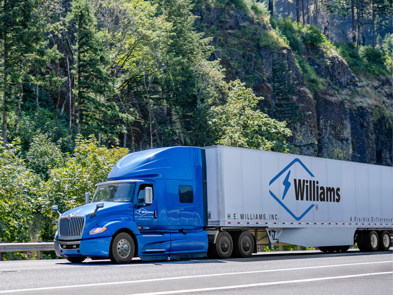 AT1 recessed architectural provides tunable white lighting for a classroom.